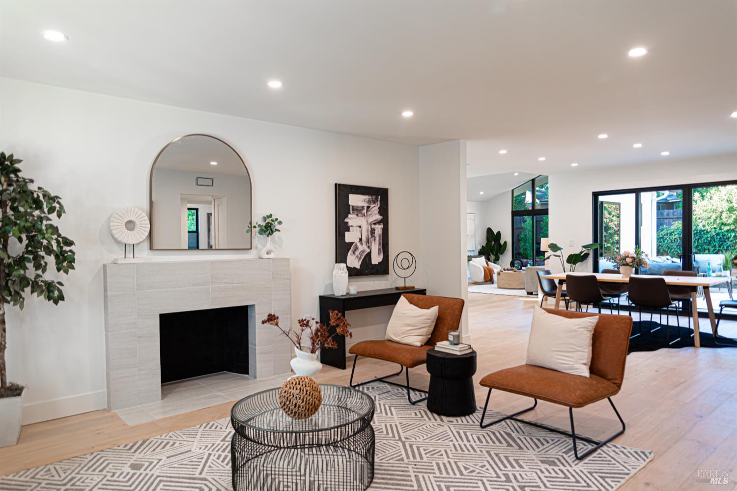 Detail Gallery Image 4 of 41 For 284 Blackstone Dr, San Rafael,  CA 94903 - 4 Beds | 3 Baths