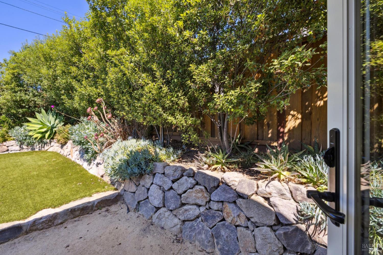 Detail Gallery Image 50 of 91 For 34 Broadview Dr, San Rafael,  CA 94901 - 4 Beds | 4 Baths