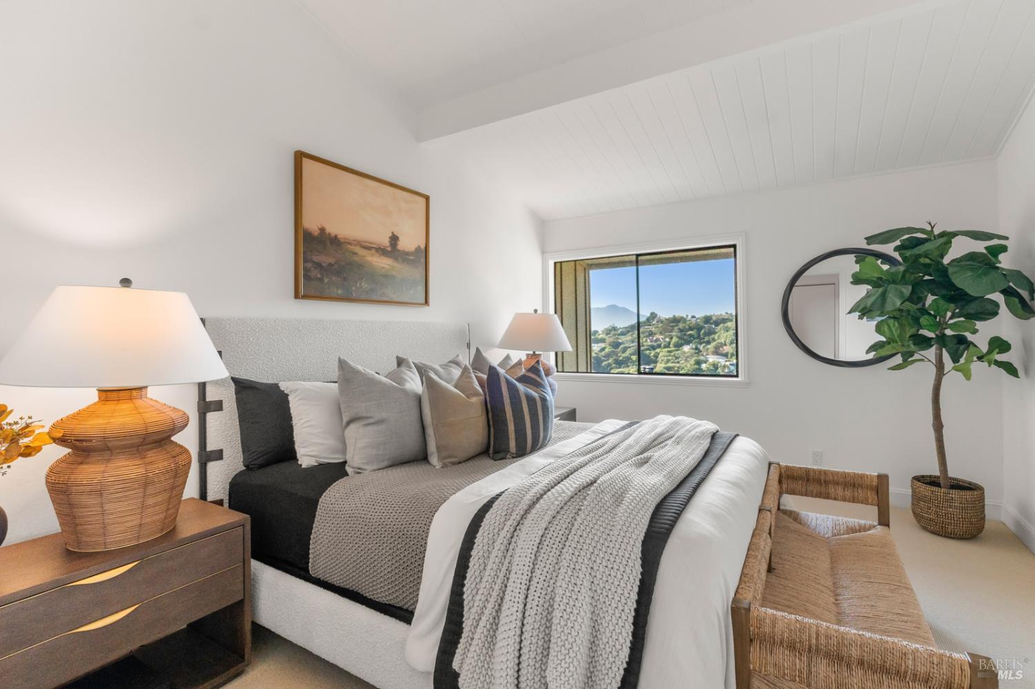 Detail Gallery Image 20 of 29 For 28 Marinero Cir #34,  Tiburon,  CA 94920 - 2 Beds | 1/1 Baths