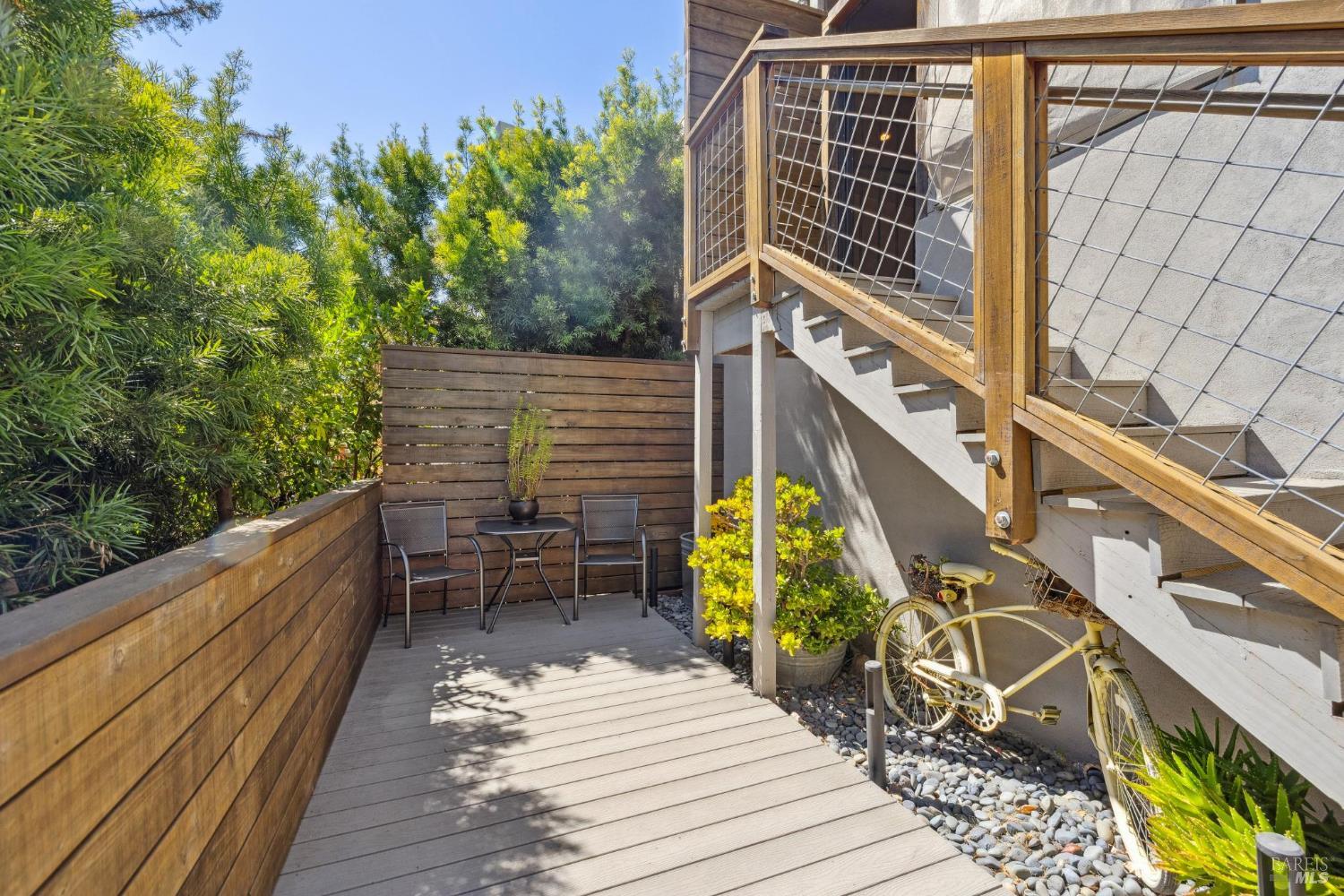 Detail Gallery Image 71 of 91 For 34 Broadview Dr, San Rafael,  CA 94901 - 4 Beds | 4 Baths