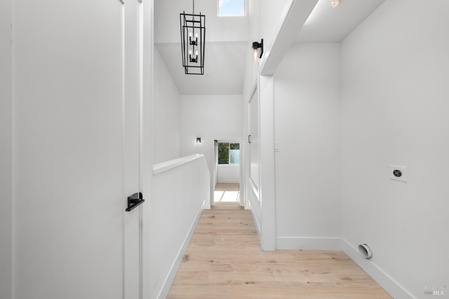 Detail Gallery Image 42 of 47 For 4 Ace Ct, Fairfax,  CA 94930 - 2 Beds | 2/1 Baths