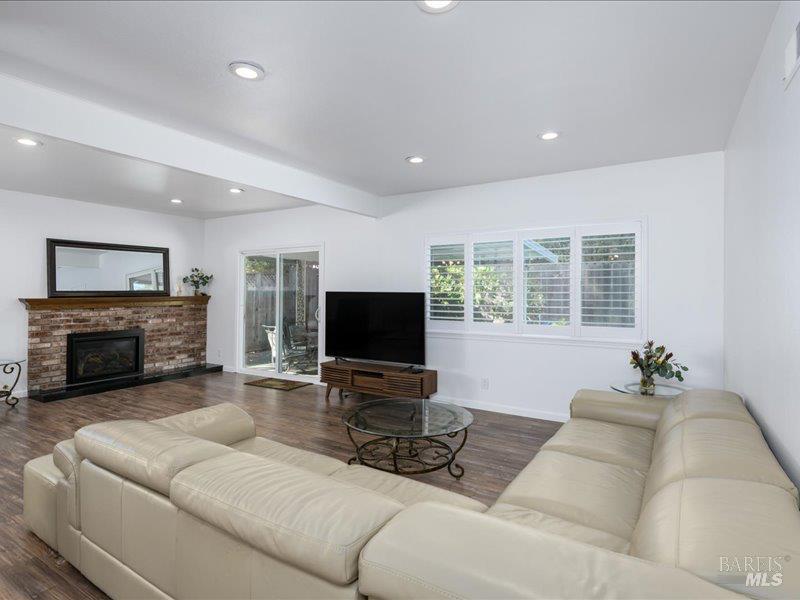 Detail Gallery Image 18 of 25 For 2431 Norton St, Napa,  CA 94558 - 3 Beds | 2 Baths