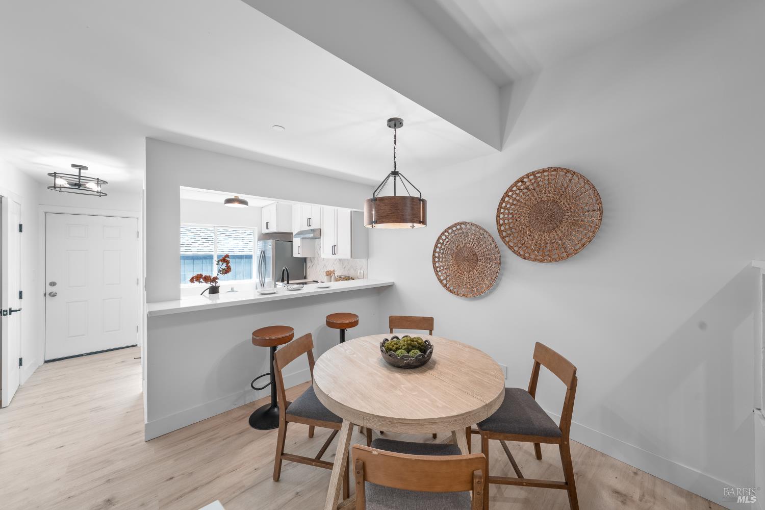 Detail Gallery Image 21 of 47 For 4 Ace Ct, Fairfax,  CA 94930 - 2 Beds | 2/1 Baths