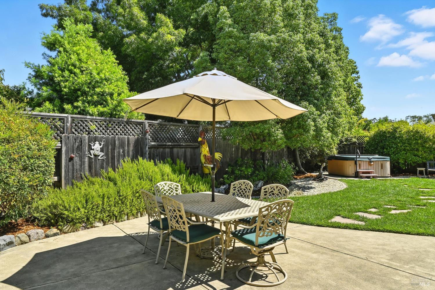 Detail Gallery Image 23 of 32 For 462 Riesling St, Cloverdale,  CA 95425 - 3 Beds | 2 Baths