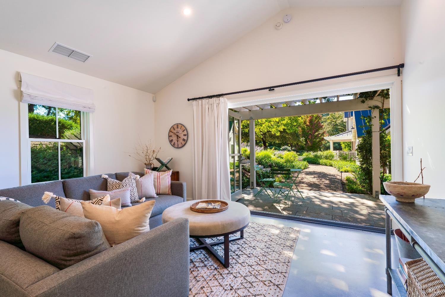 Detail Gallery Image 36 of 55 For 6317 W Dry Creek Rd, Healdsburg,  CA 95448 - 3 Beds | 3/1 Baths