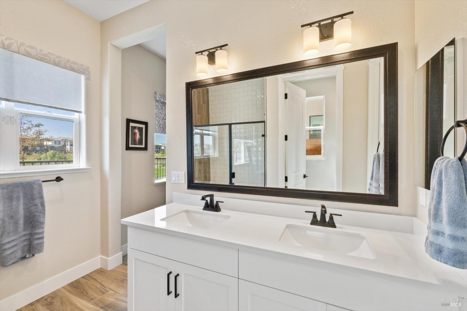 Detail Gallery Image 12 of 33 For 2371 Waterside Dr, Fairfield,  CA 94533 - 4 Beds | 3/1 Baths