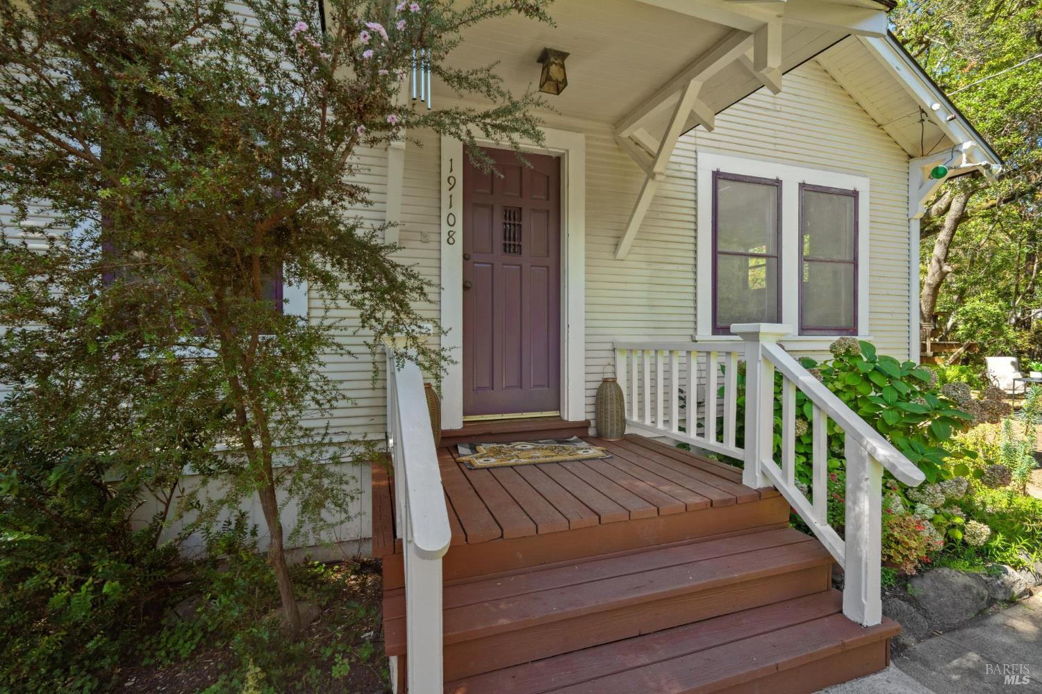 Detail Gallery Image 2 of 52 For 19108 Bay St, El Verano,  CA 95476 - 1 Beds | 1 Baths
