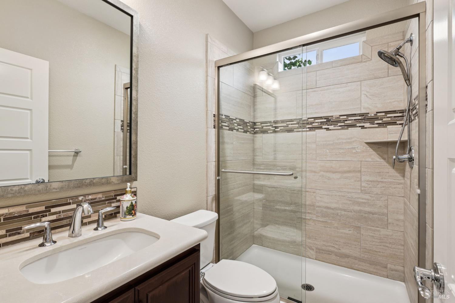 Detail Gallery Image 10 of 33 For 5342 Kelliann Pl, Rohnert Park,  CA 94928 - 4 Beds | 3 Baths