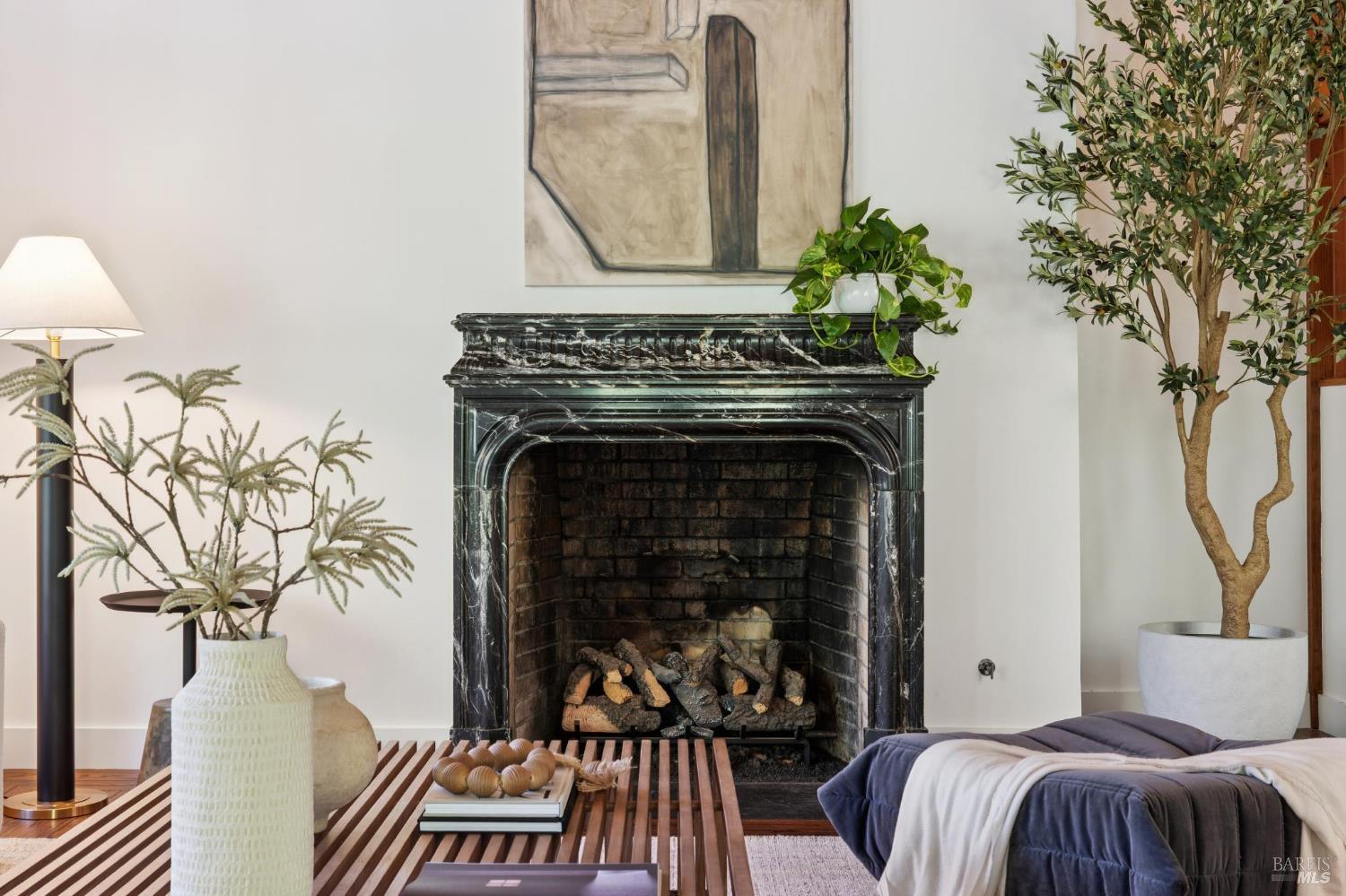Detail Gallery Image 13 of 91 For 28 Marsh Dr, Mill Valley,  CA 94941 - 6 Beds | 4/1 Baths
