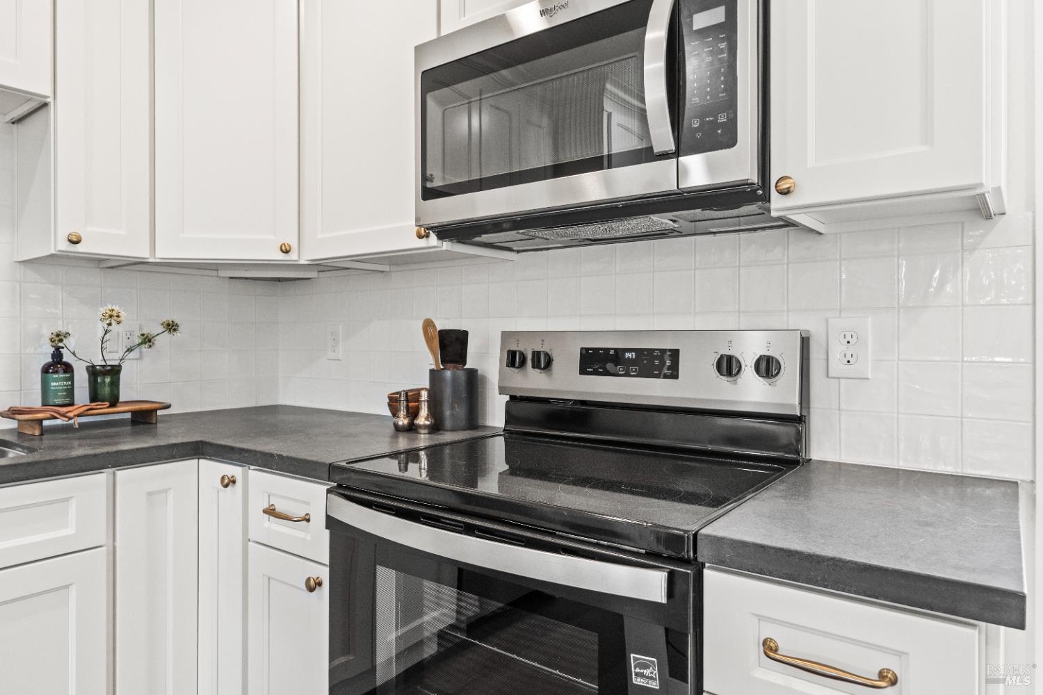 Detail Gallery Image 14 of 44 For 2128 Ethel Porter Dr, Napa,  CA 94558 - 3 Beds | 1 Baths