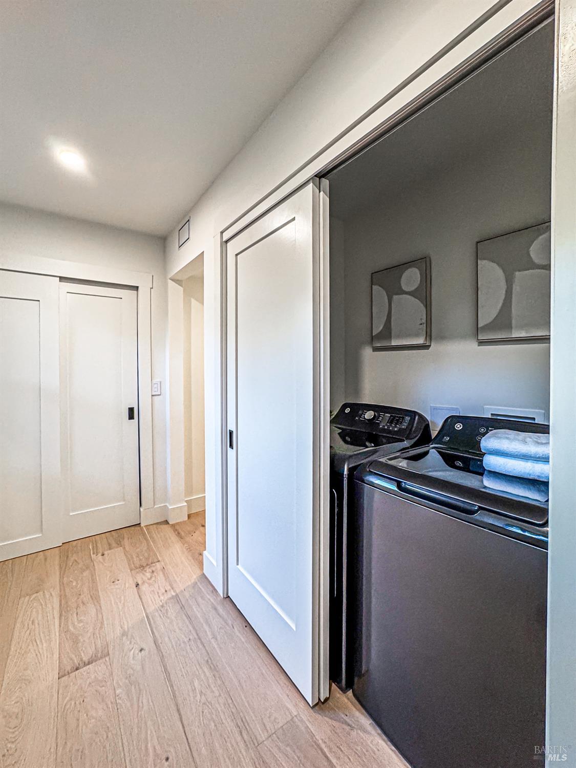 Detail Gallery Image 32 of 41 For 284 Blackstone Dr, San Rafael,  CA 94903 - 4 Beds | 3 Baths