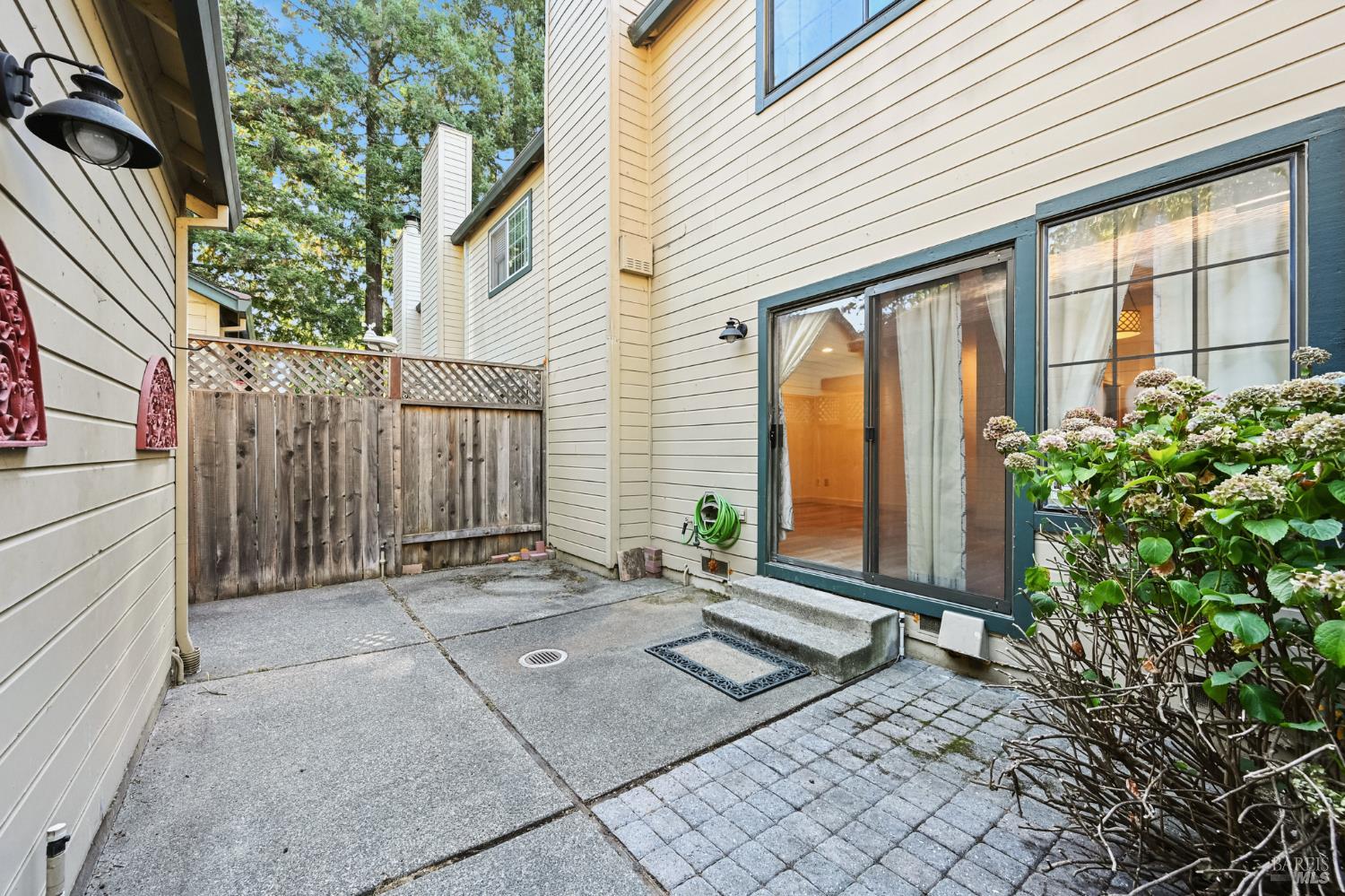 Detail Gallery Image 22 of 35 For 1240 North St, Santa Rosa,  CA 95404 - 2 Beds | 2 Baths