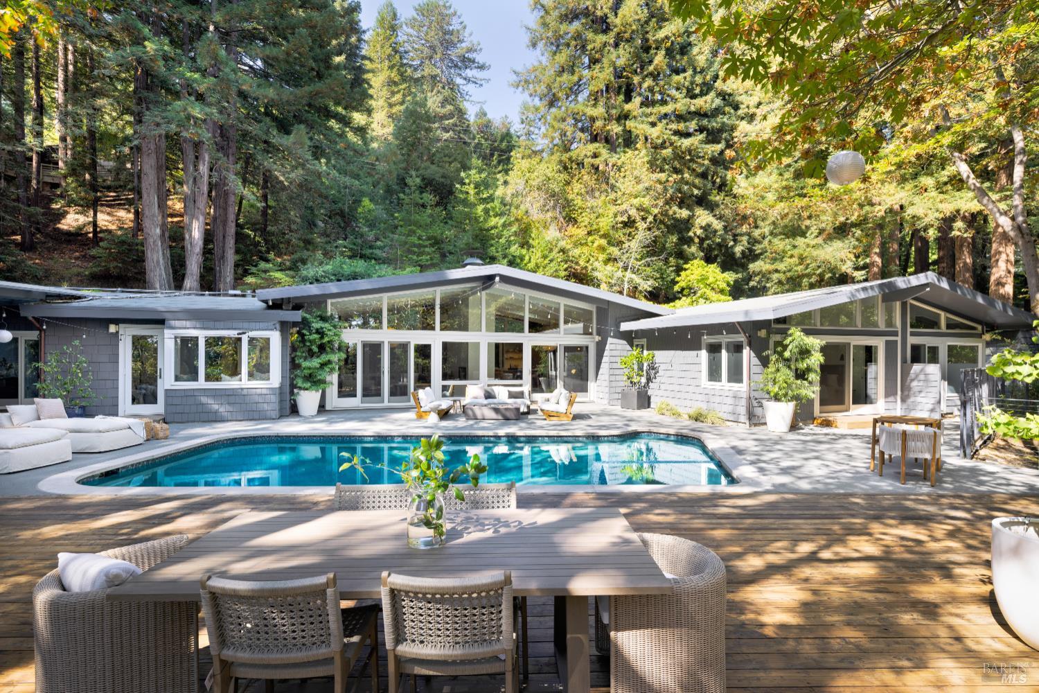 Detail Gallery Image 20 of 53 For 221 S Ridgewood Rd, Kentfield,  CA 94904 - 4 Beds | 3/1 Baths