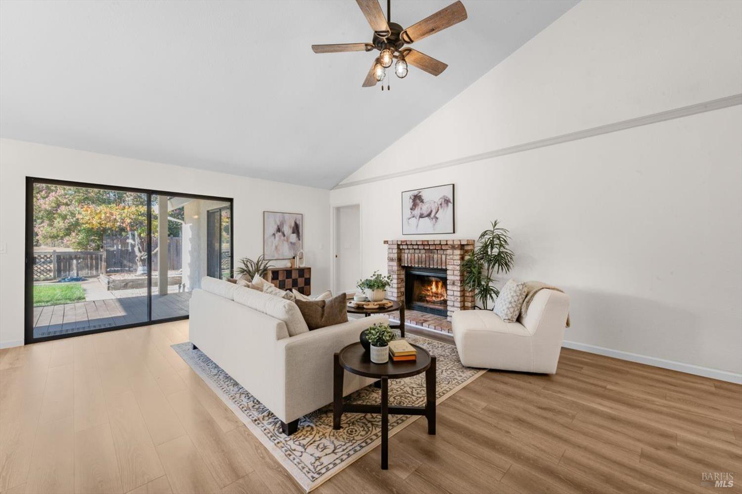 Detail Gallery Image 7 of 49 For 107 Inyo Ct, Vacaville,  CA 95687 - 3 Beds | 2 Baths