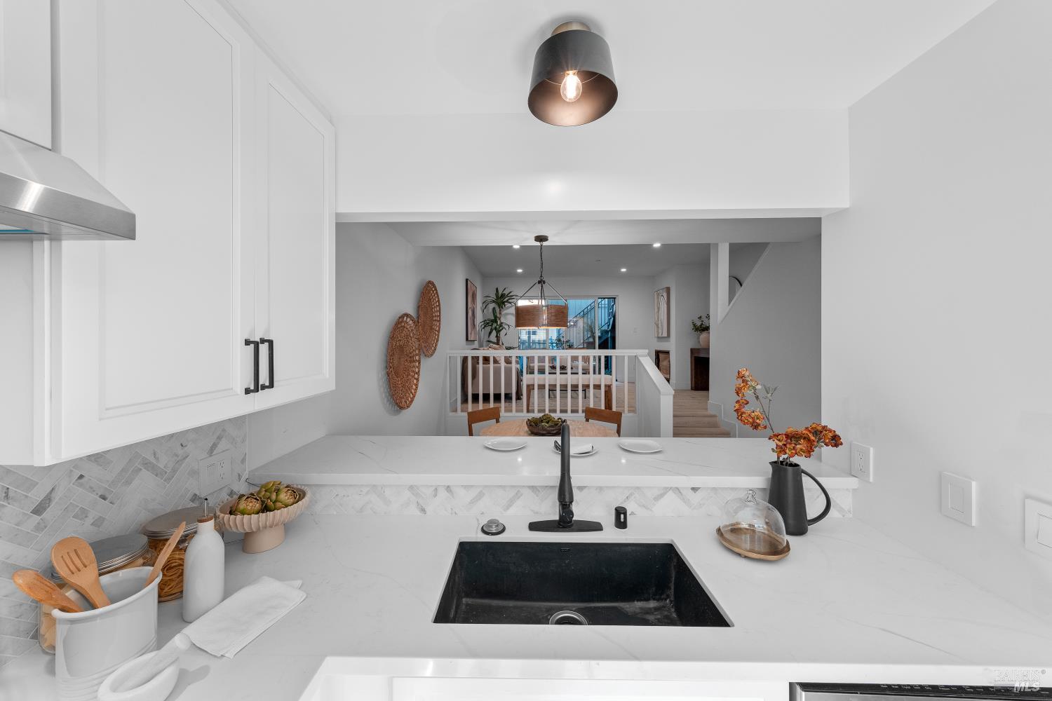 Detail Gallery Image 37 of 47 For 4 Ace Ct, Fairfax,  CA 94930 - 2 Beds | 2/1 Baths