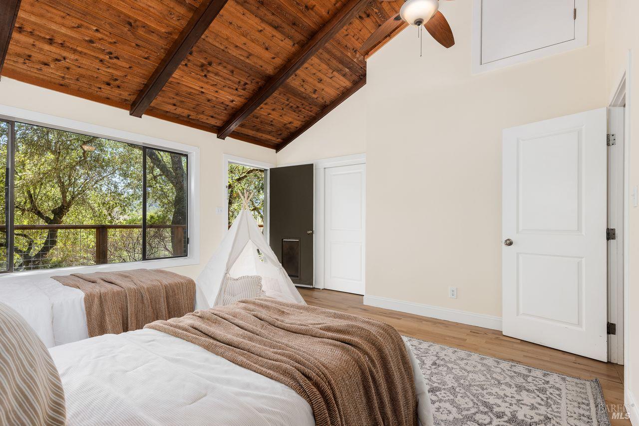 Detail Gallery Image 22 of 33 For 1988 Jameson Rd, Healdsburg,  CA 95448 - 3 Beds | 2 Baths