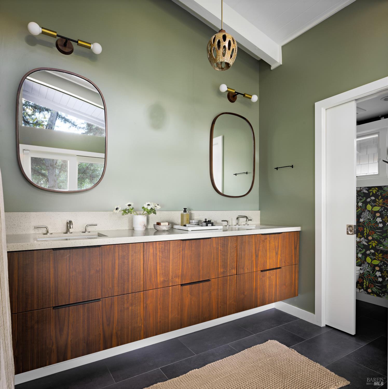 Detail Gallery Image 35 of 53 For 221 S Ridgewood Rd, Kentfield,  CA 94904 - 4 Beds | 3/1 Baths