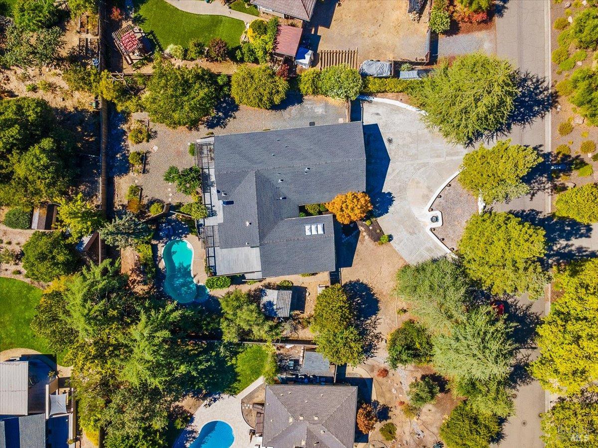Detail Gallery Image 48 of 60 For 607 Scotland Dr, Santa Rosa,  CA 95409 - 3 Beds | 2/1 Baths