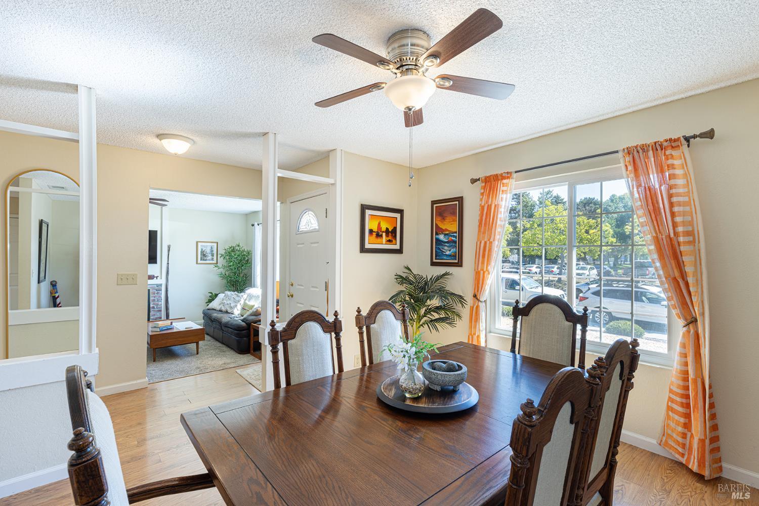Detail Gallery Image 8 of 50 For 1627 Juliet Dr, Petaluma,  CA 94954 - 3 Beds | 2 Baths