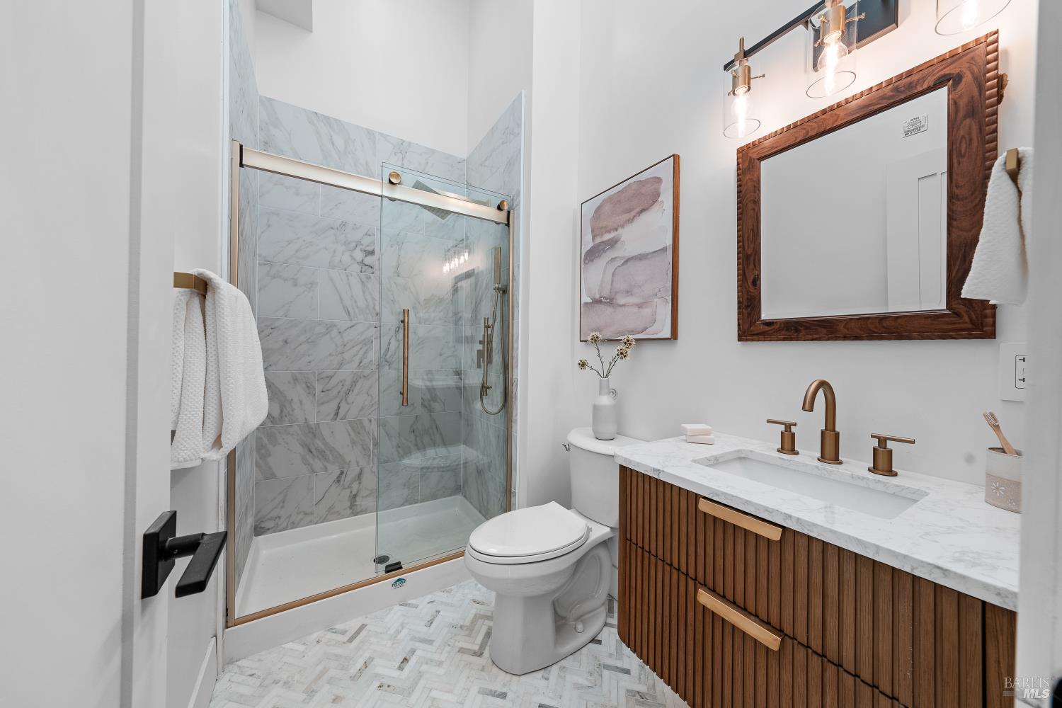 Detail Gallery Image 16 of 47 For 4 Ace Ct, Fairfax,  CA 94930 - 2 Beds | 2/1 Baths