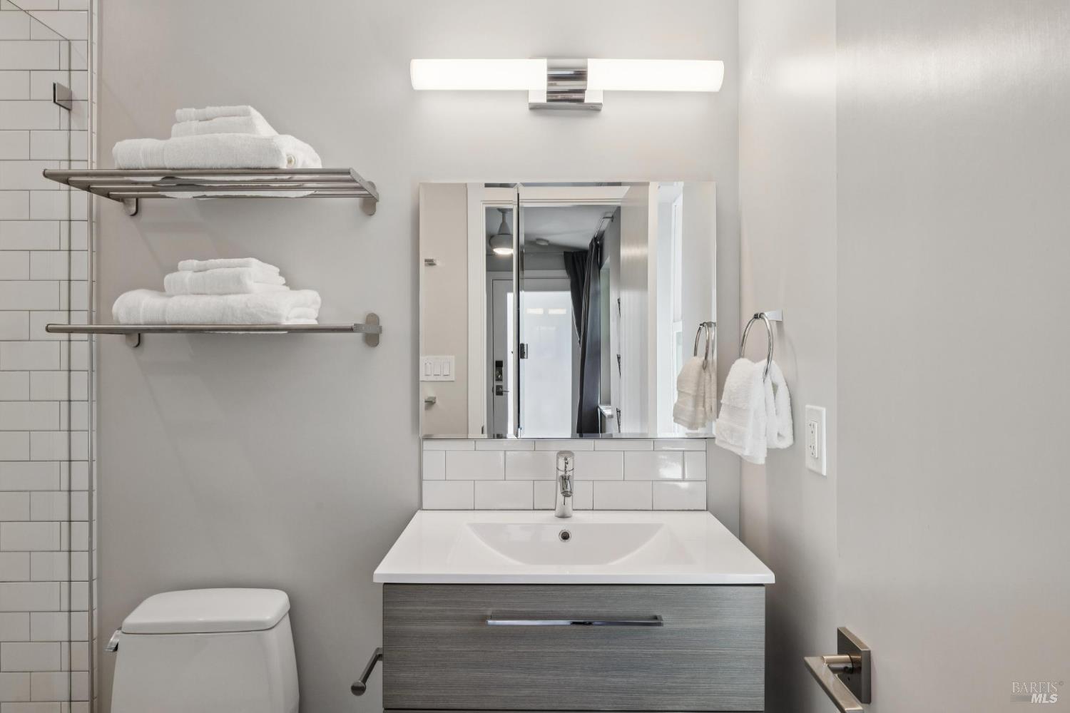 Detail Gallery Image 66 of 91 For 34 Broadview Dr, San Rafael,  CA 94901 - 4 Beds | 4 Baths