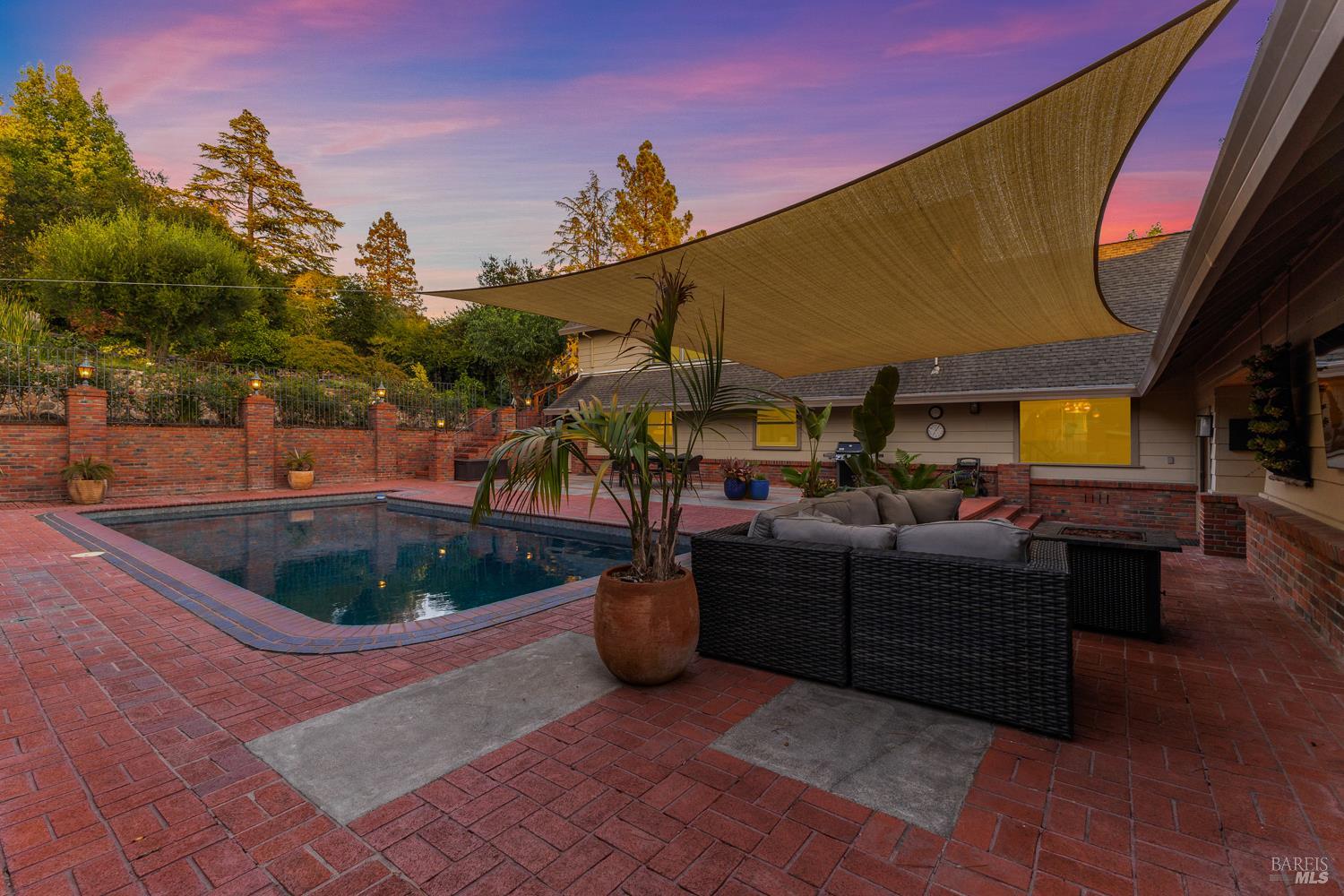 Detail Gallery Image 2 of 58 For 3333 Miraloma Dr, Santa Rosa,  CA 95404 - 4 Beds | 5/1 Baths