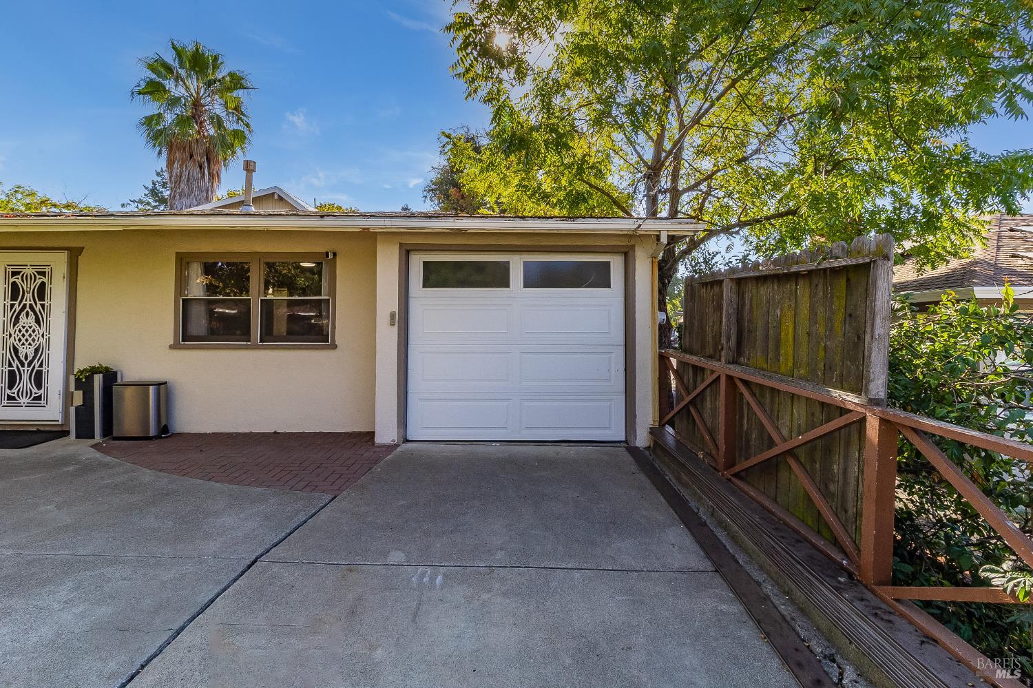 Detail Gallery Image 9 of 63 For 30 Goree Ct, Martinez,  CA 94553 - 3 Beds | 2 Baths