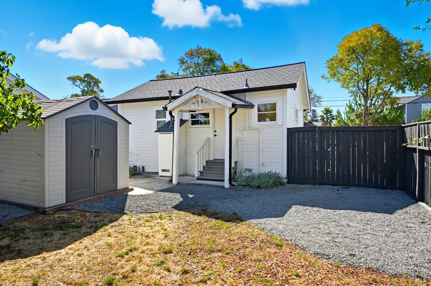 Detail Gallery Image 12 of 25 For 223 Decker St, Santa Rosa,  CA 95401 - – Beds | – Baths