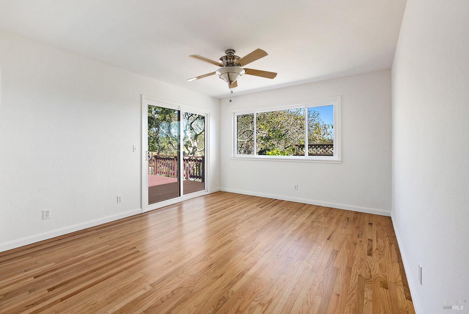 Detail Gallery Image 24 of 40 For 35 Salvador Way, San Rafael,  CA 94903 - 3 Beds | 3 Baths