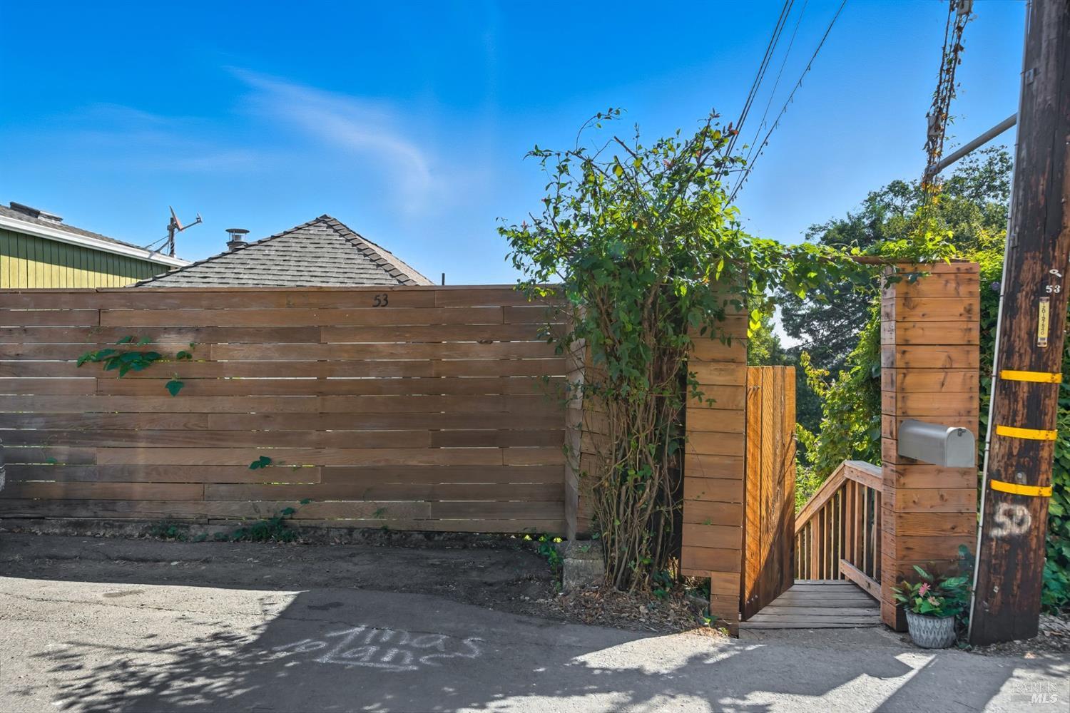 Detail Gallery Image 43 of 43 For 53 Foothill Rd, San Anselmo,  CA 94960 - 3 Beds | 2 Baths