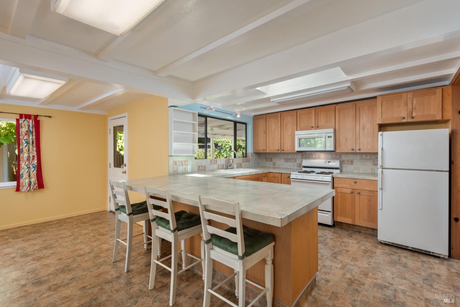 Detail Gallery Image 11 of 30 For 325 Lomitas Ln, Santa Rosa,  CA 95404 - 2 Beds | 1 Baths