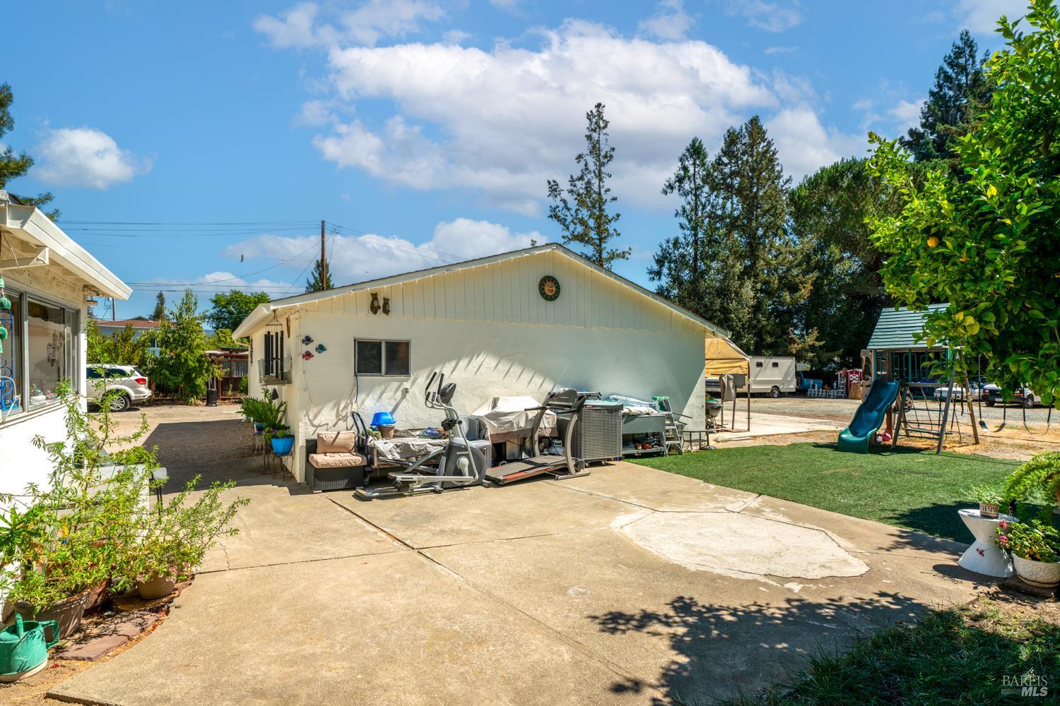 Detail Gallery Image 40 of 51 For 2131 W Pueblo Ave, Napa,  CA 94558 - 3 Beds | 2 Baths