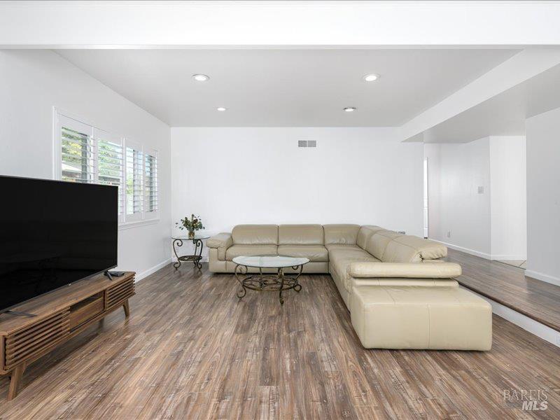 Detail Gallery Image 19 of 25 For 2431 Norton St, Napa,  CA 94558 - 3 Beds | 2 Baths
