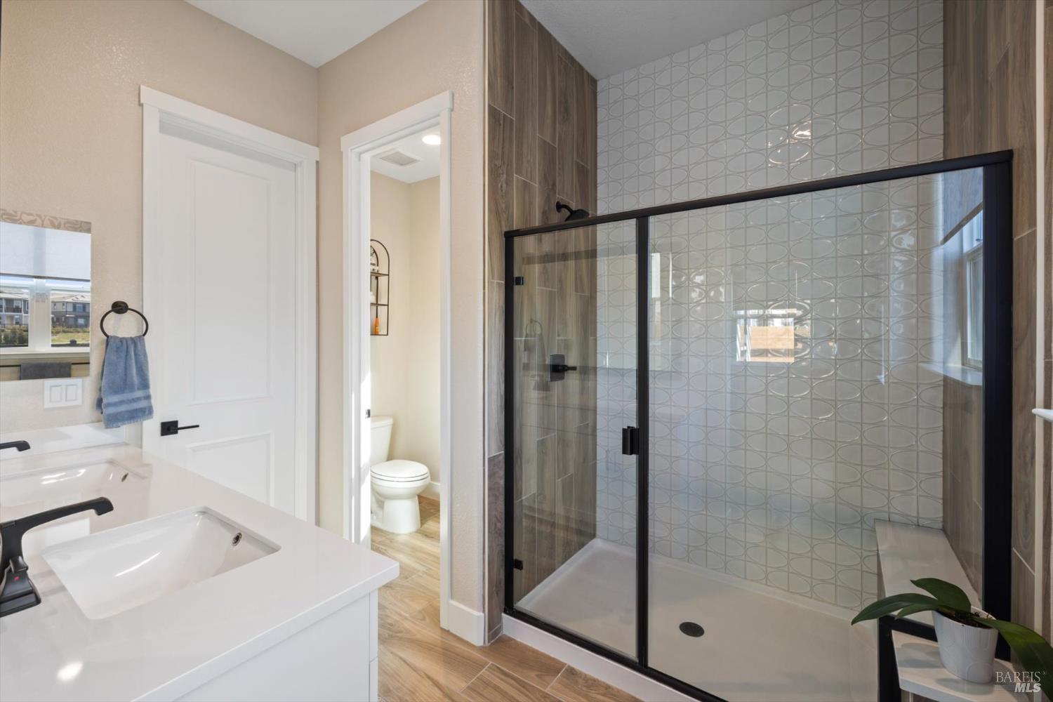 Detail Gallery Image 11 of 33 For 2371 Waterside Dr, Fairfield,  CA 94533 - 4 Beds | 3/1 Baths