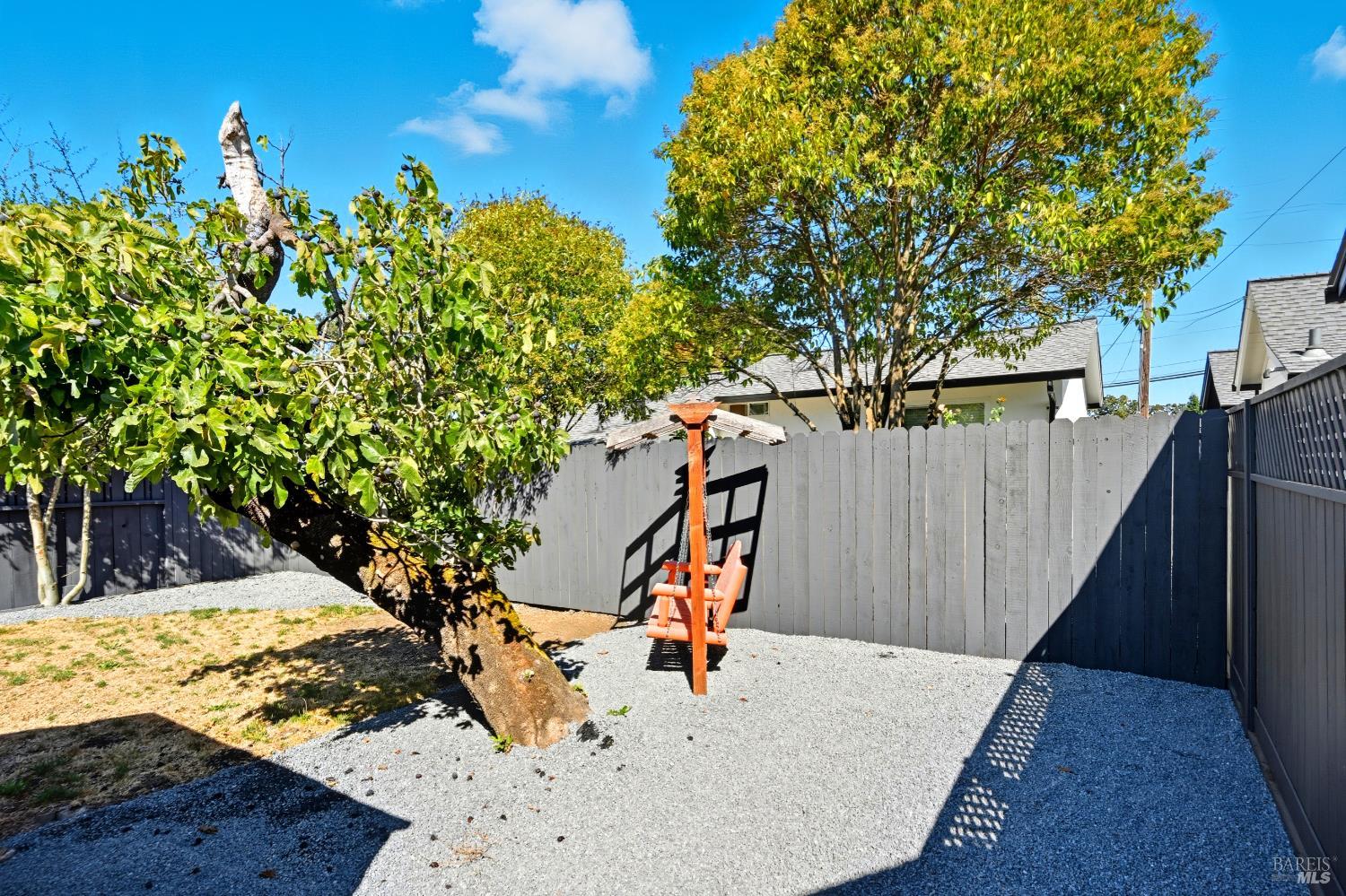Detail Gallery Image 15 of 25 For 223 Decker St, Santa Rosa,  CA 95401 - – Beds | – Baths