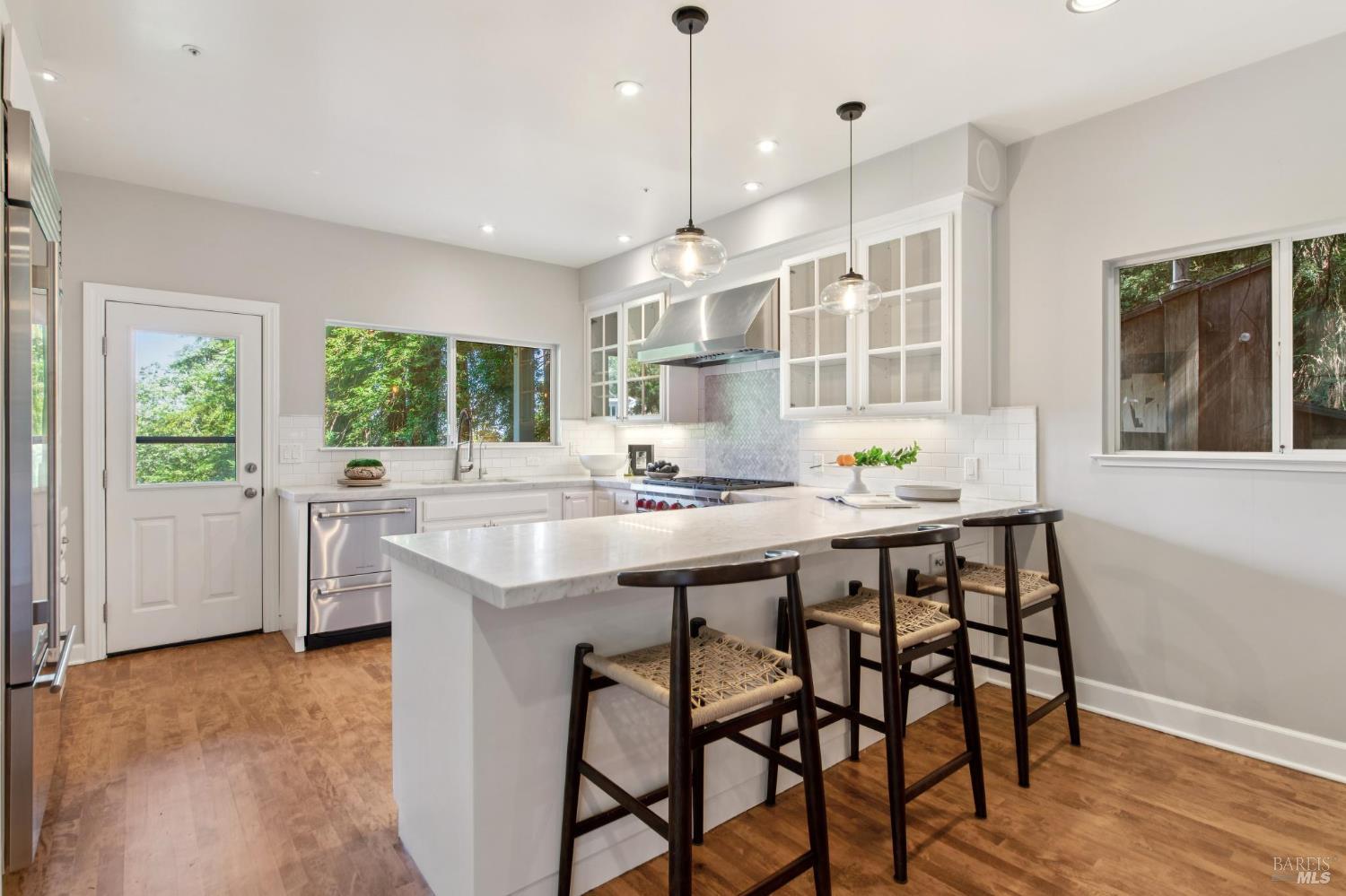 Detail Gallery Image 23 of 63 For 70 Madrone Park Cir, Mill Valley,  CA 94941 - 4 Beds | 2/1 Baths