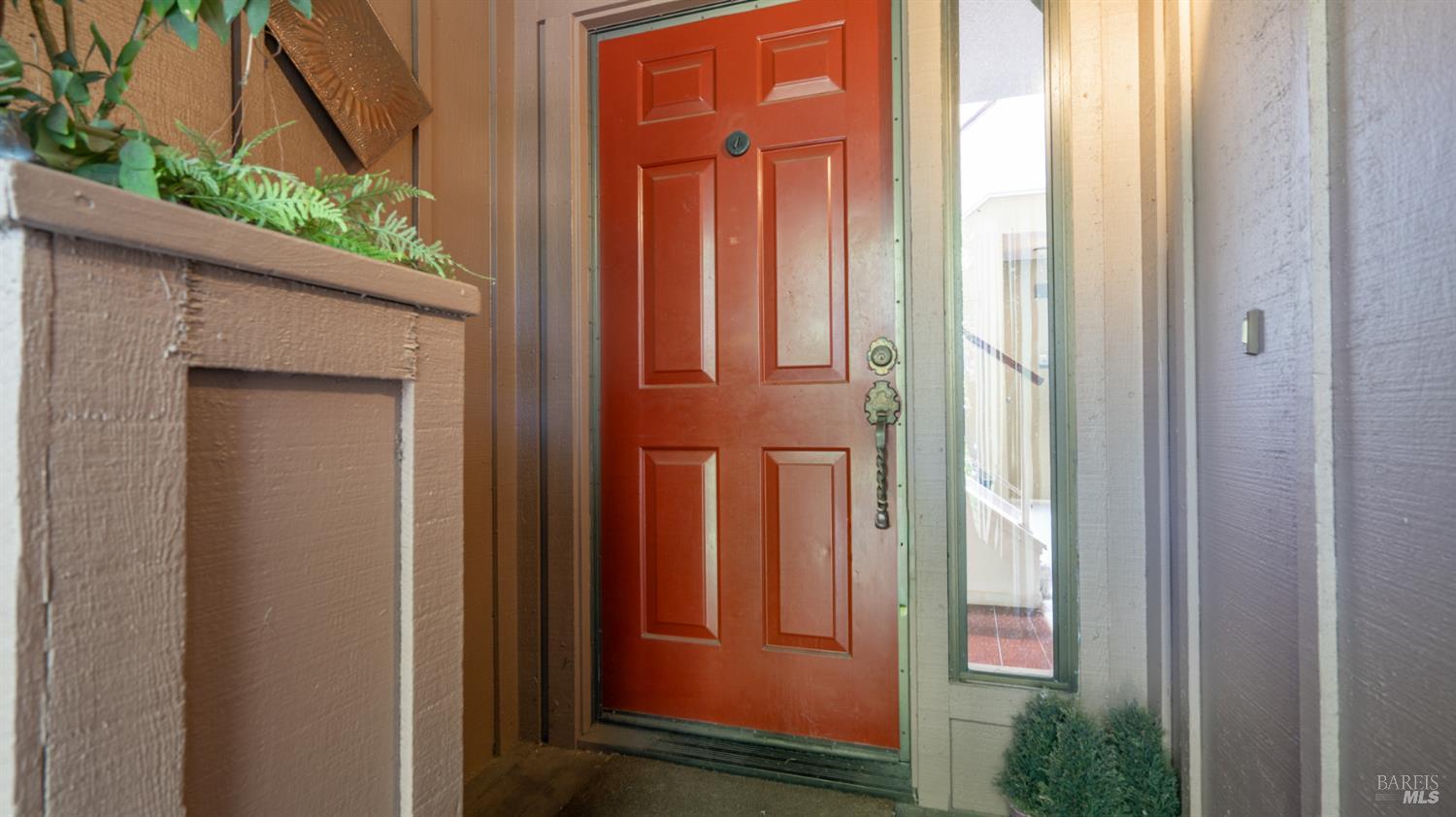 Detail Gallery Image 3 of 41 For 16 Elegant Tern Rd, Novato,  CA 94949 - 3 Beds | 2/1 Baths