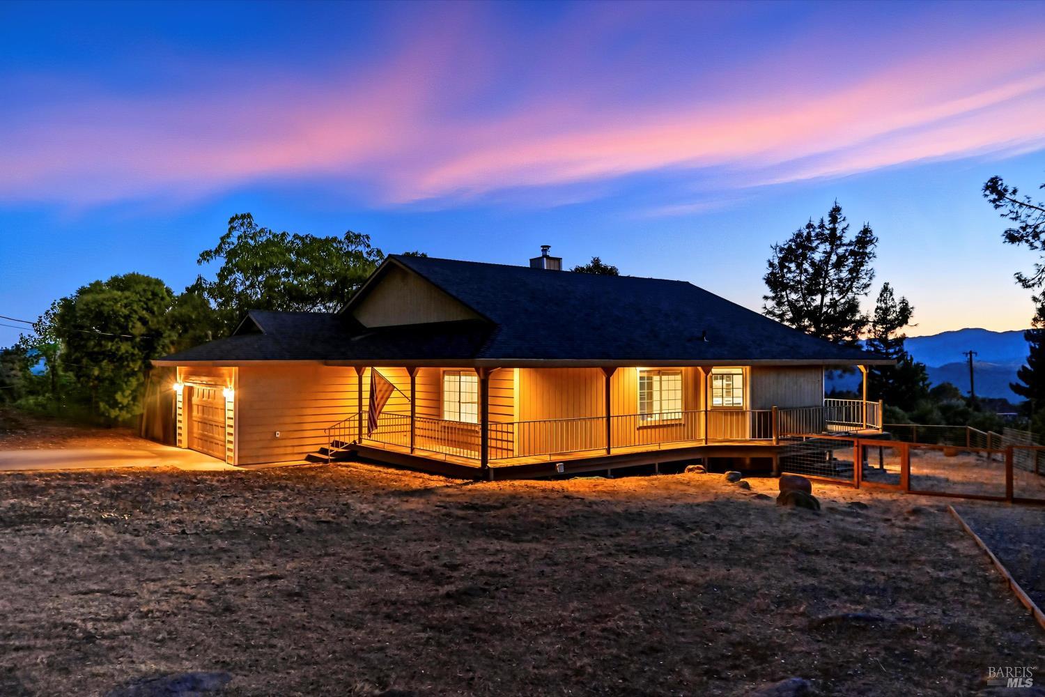 Detail Gallery Image 1 of 42 For 19231 Ravenhill Rd, Hidden Valley Lake,  CA 95467 - 3 Beds | 2 Baths