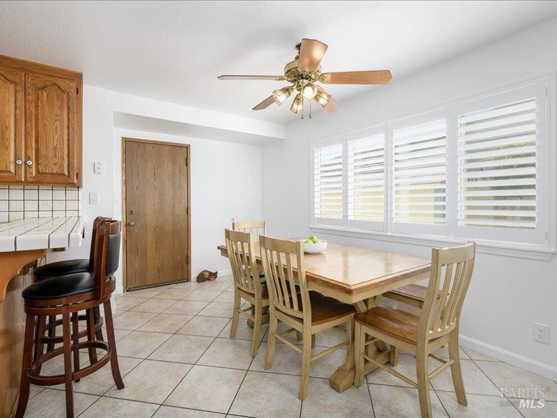 Detail Gallery Image 8 of 25 For 2431 Norton St, Napa,  CA 94558 - 3 Beds | 2 Baths