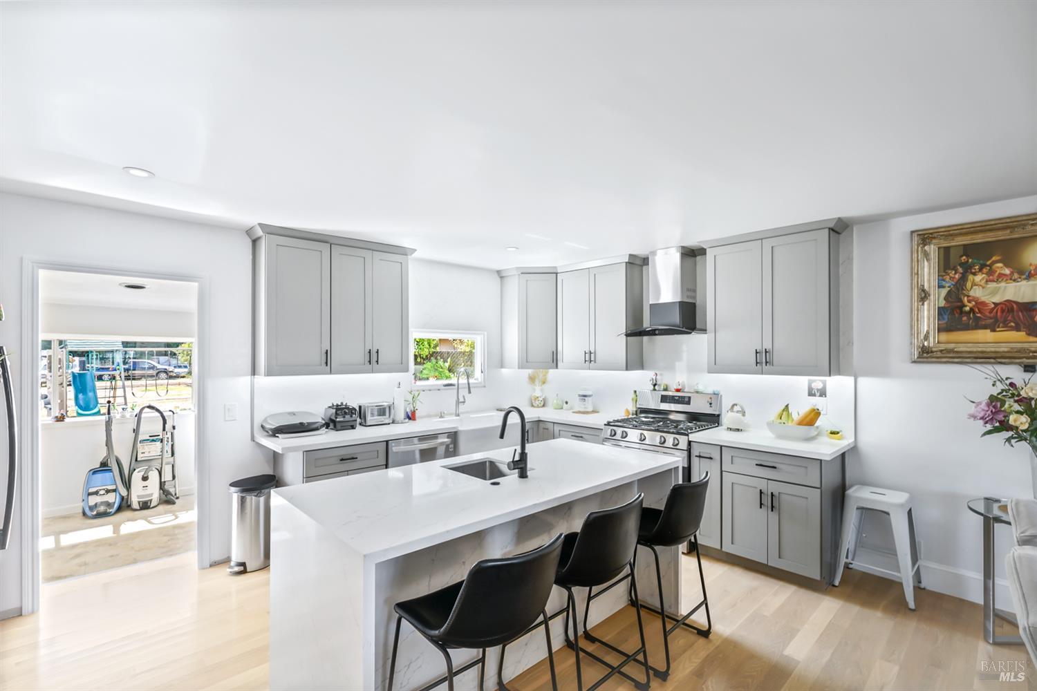 Detail Gallery Image 11 of 51 For 2131 W Pueblo Ave, Napa,  CA 94558 - 3 Beds | 2 Baths