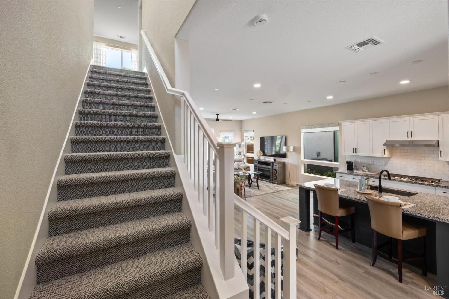 Detail Gallery Image 15 of 33 For 2371 Waterside Dr, Fairfield,  CA 94533 - 4 Beds | 3/1 Baths
