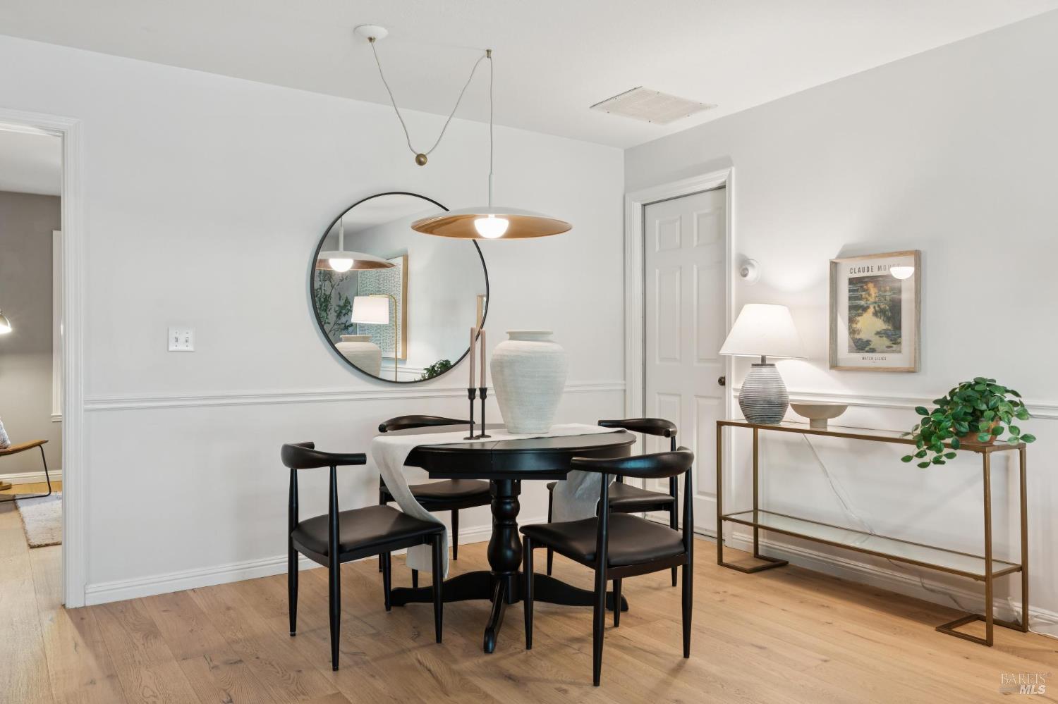 Detail Gallery Image 15 of 52 For 775 Miller Ave, Mill Valley,  CA 94941 - 1 Beds | 1 Baths