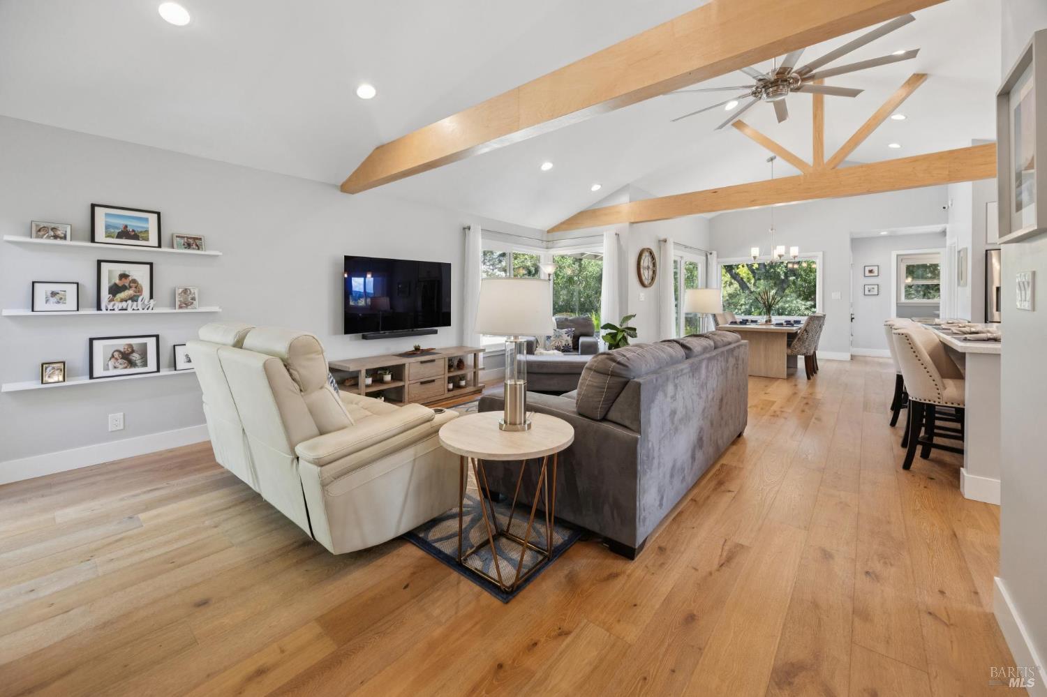 Detail Gallery Image 4 of 42 For 517 La Gonda Way, Danville,  CA 94526 - 4 Beds | 2/1 Baths
