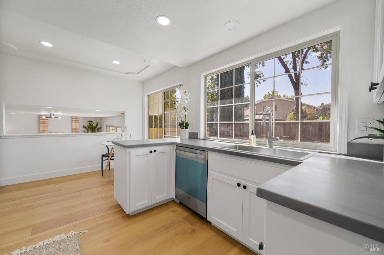 Detail Gallery Image 19 of 56 For 118 Salinas Dr, Vacaville,  CA 95688 - 4 Beds | 2/1 Baths