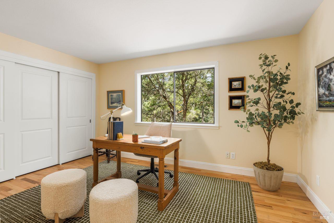 Detail Gallery Image 20 of 33 For 1988 Jameson Rd, Healdsburg,  CA 95448 - 3 Beds | 2 Baths