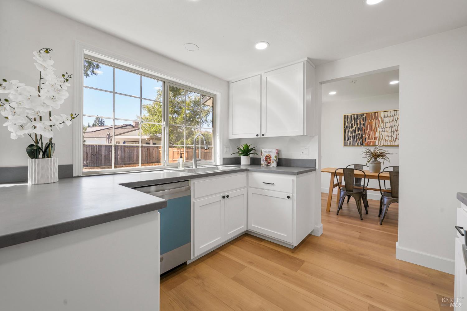 Detail Gallery Image 21 of 56 For 118 Salinas Dr, Vacaville,  CA 95688 - 4 Beds | 2/1 Baths