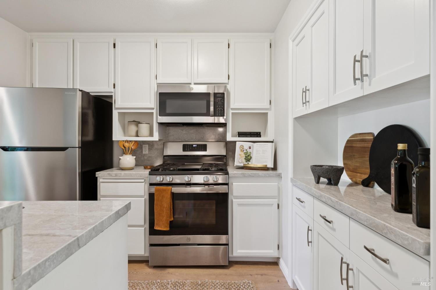 Detail Gallery Image 22 of 52 For 775 Miller Ave, Mill Valley,  CA 94941 - 1 Beds | 1 Baths