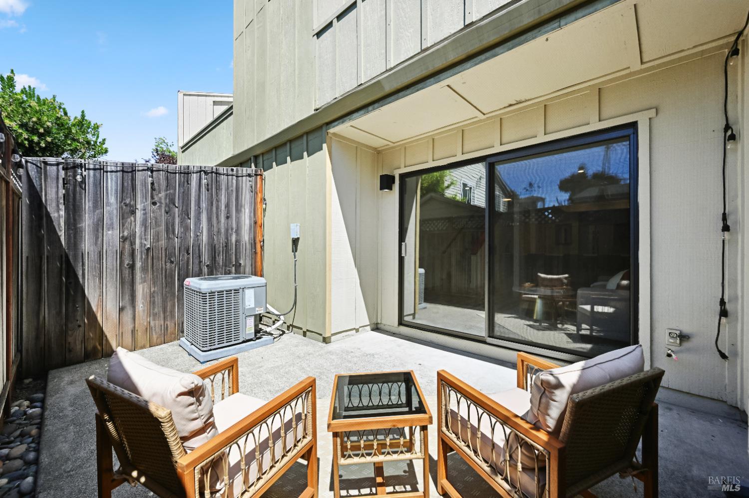 Detail Gallery Image 23 of 38 For 409 North St #7,  Healdsburg,  CA 95448 - 2 Beds | 1/1 Baths