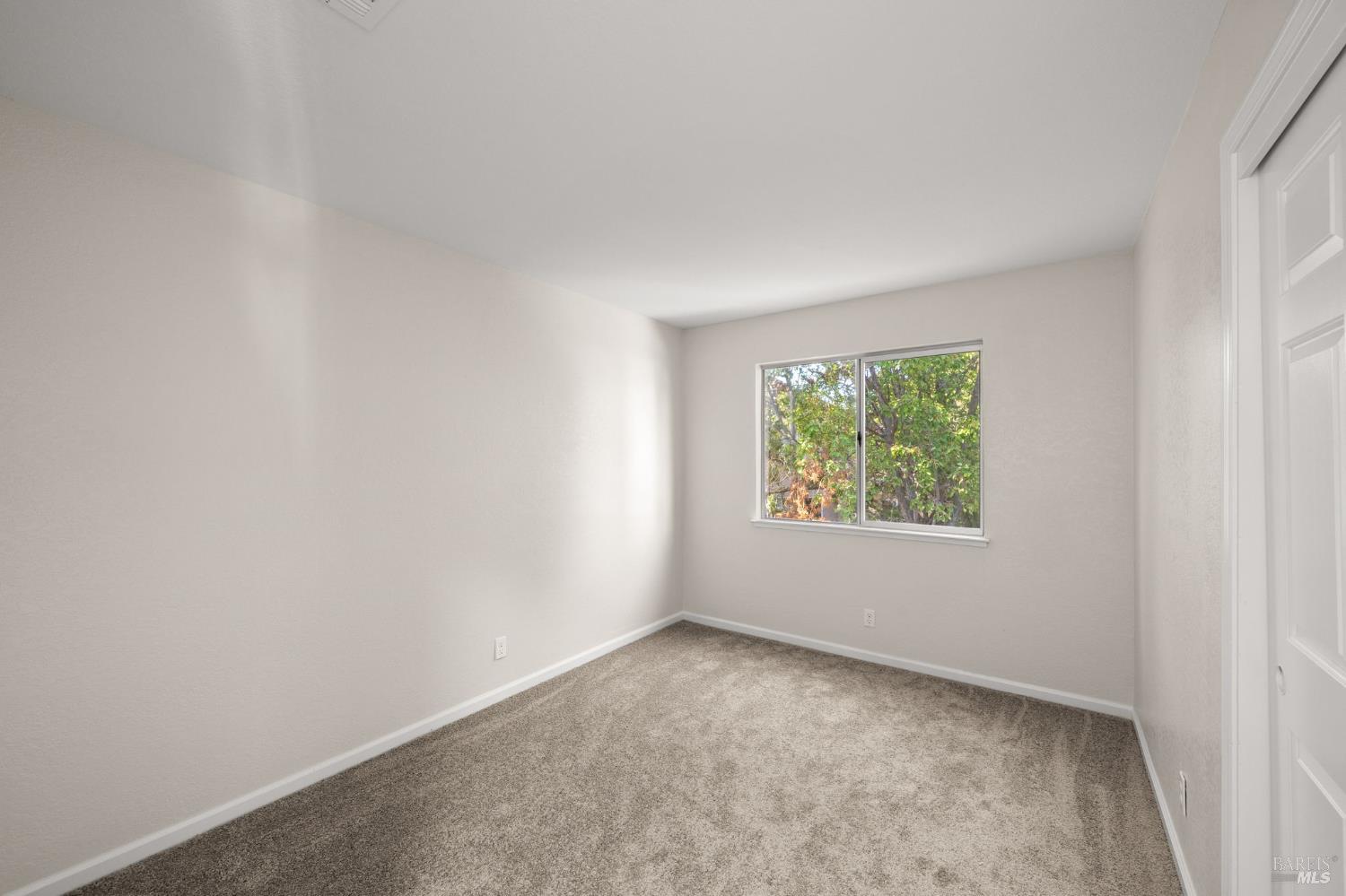 Detail Gallery Image 30 of 41 For 2921 Willow Ct, Fairfield,  CA 94533 - 3 Beds | 3 Baths