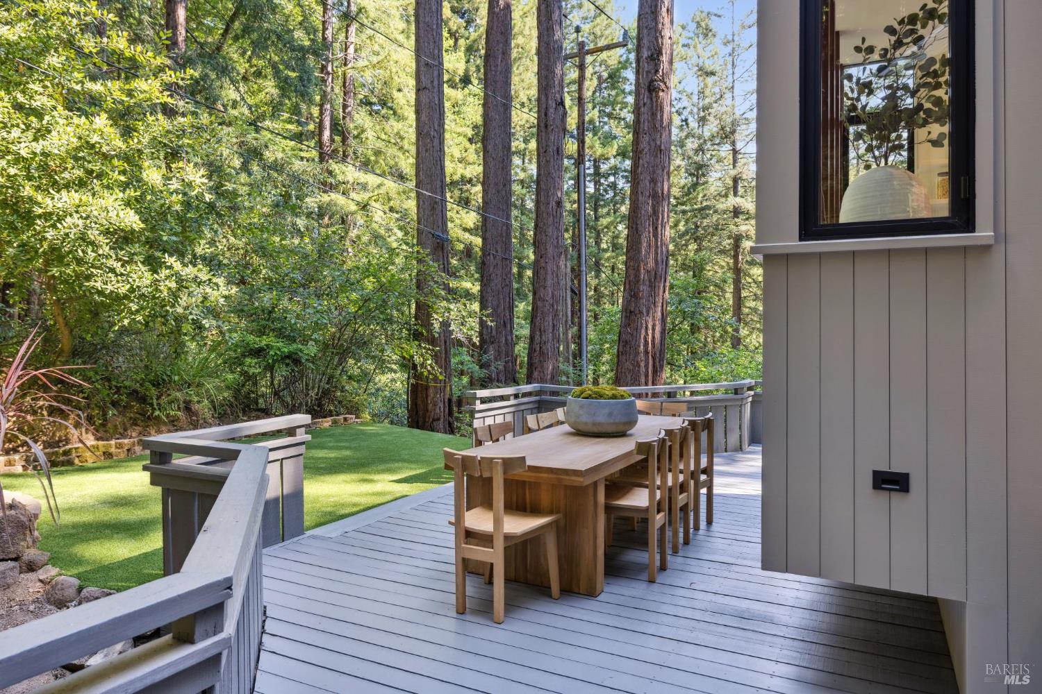 Detail Gallery Image 30 of 91 For 28 Marsh Dr, Mill Valley,  CA 94941 - 6 Beds | 4/1 Baths